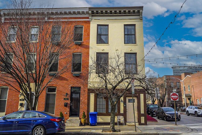 Building Photo - 230 S Exeter St