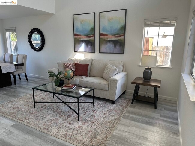 Building Photo - 3947 Regatta Dr