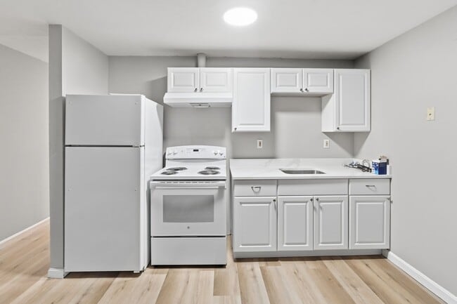 Building Photo - 26 Old West Brookfield Rd