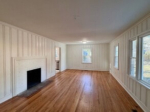 Building Photo - 738 Raleigh Rd