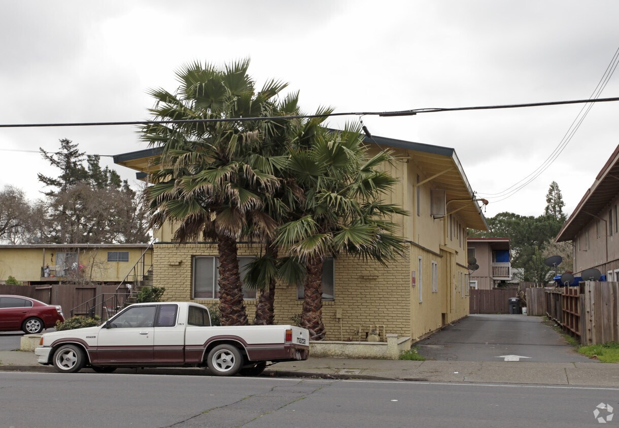 Foto del edificio - 1711-1729 Lincoln Ave