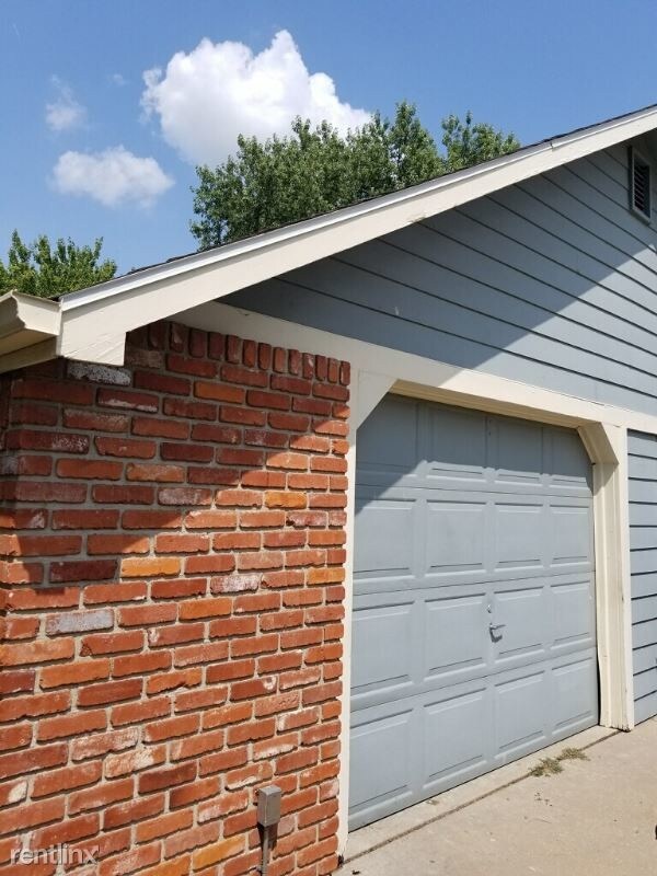 Building Photo - 2 br, 1 bath Townhome - 3906 W 10th Cir