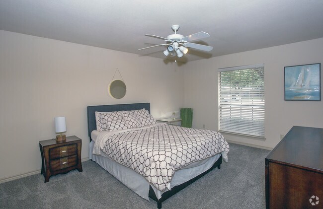 Crescent Apartments Apartments Wichita Falls, TX