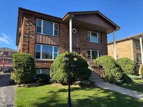 Building Photo - 4512 Grove Ave