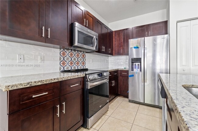 Foto del edificio - 5808 NW 46th Ln
