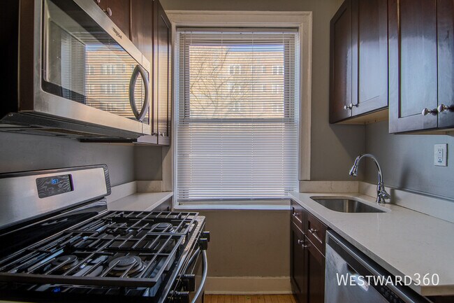 Foto del edificio - 1626 W Sherwin Ave