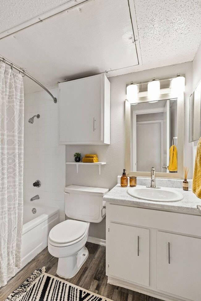Interior Photo - Meadow Creek Apartments