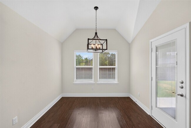 Foto del edificio - 8507 Christie Ln