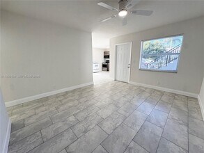 Building Photo - 4119 Woodside Dr