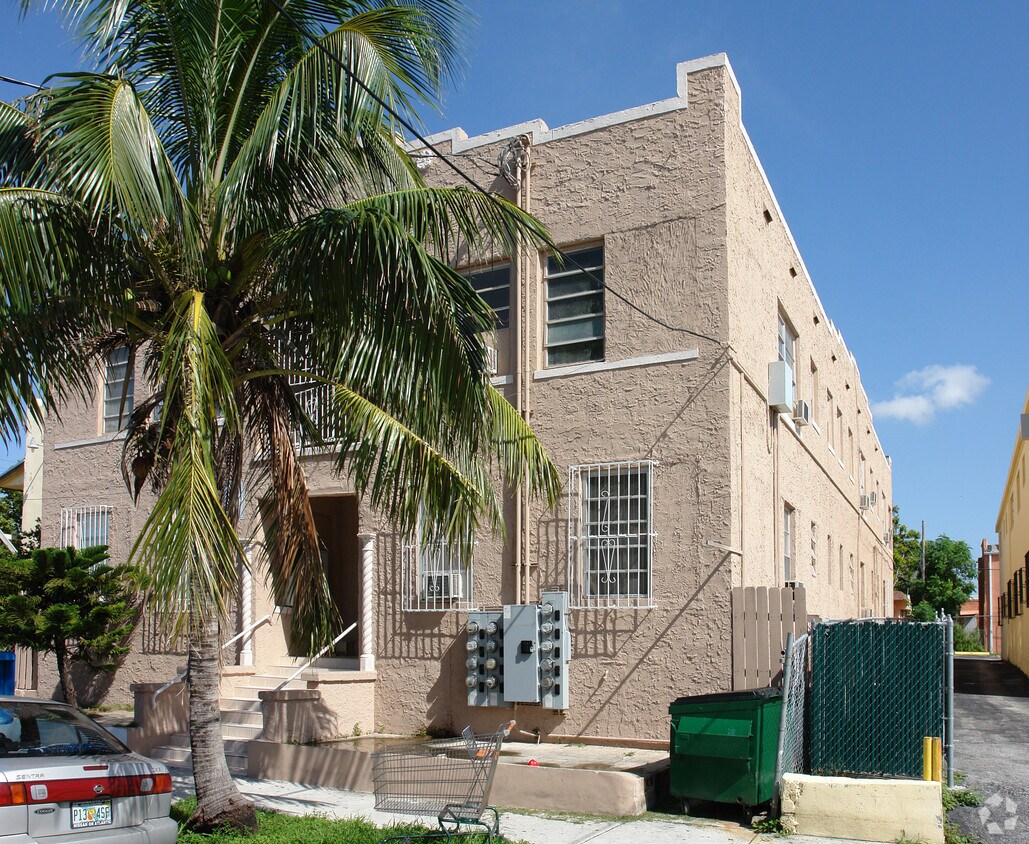 Foto del edificio - 1567 SW 4th St