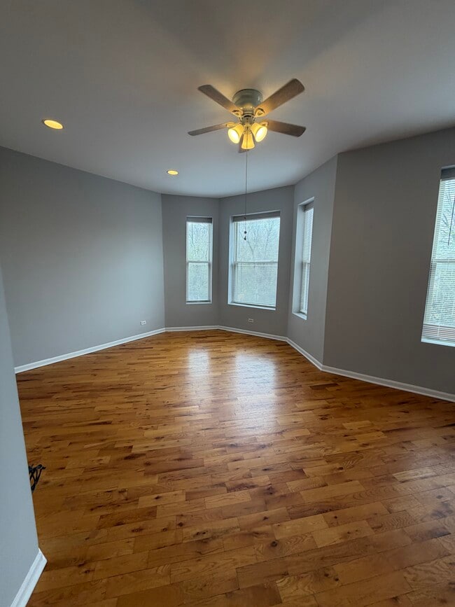 Building Photo - 2300 S Ridgeway Ave