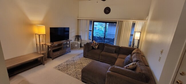 Building Photo - 679 S Kihei Rd