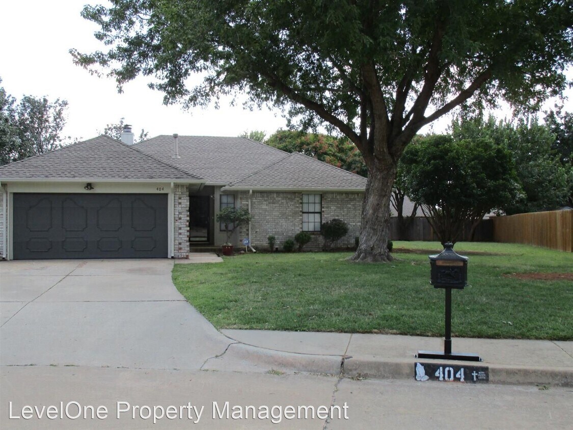 Foto principal - 3 br, 2 bath House - 404 Ryan Court