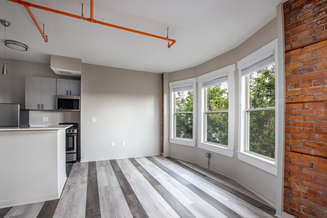 Interior Photo - The Lindley