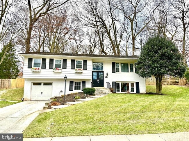 Photo - 2529 W Meredith Dr House