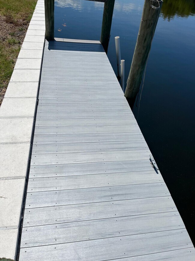 Muelle para barcos de pesca - 132 Dowling Ave NE
