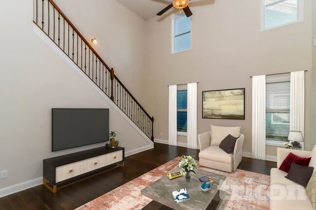 Building Photo - 230 Queenshall Rd