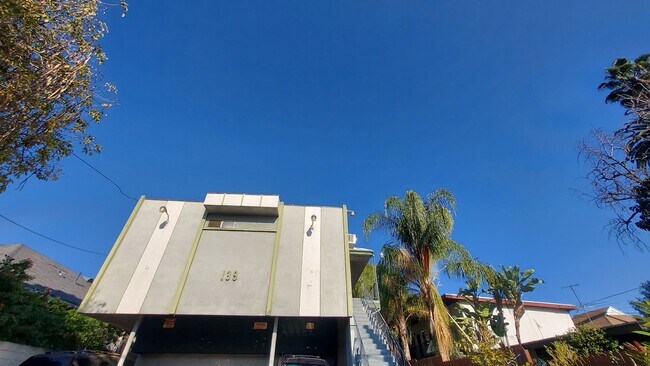 Building Photo - 139 S Ave 52 Ave