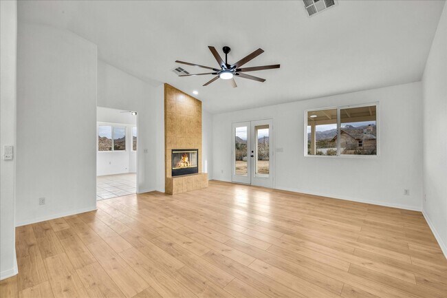 Foto del edificio - 61791 Alta Vista Dr