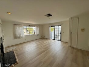 Building Photo - 526 S Catalina Ave