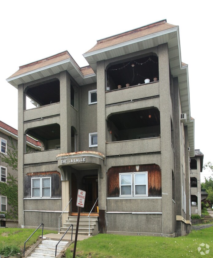 Building Photo - The Lasalle