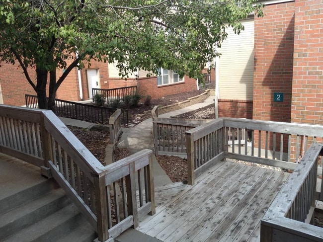 Building Photo - 7010 Hascall St