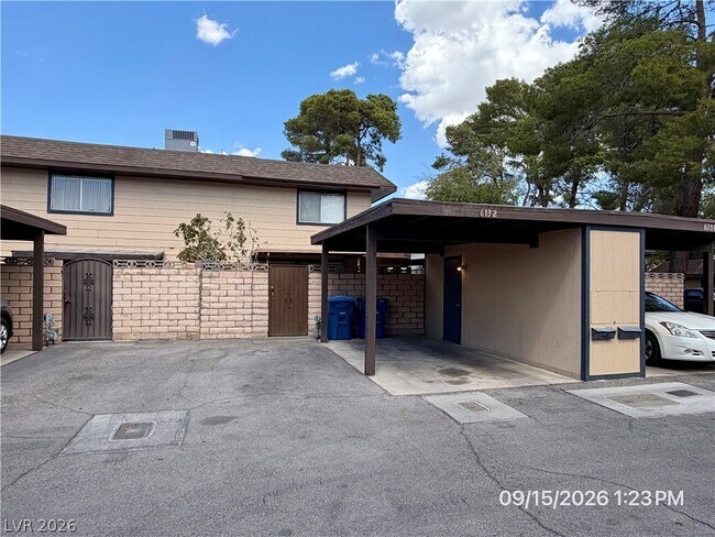 Foto del edificio - 6132 Meadowgrass Ln