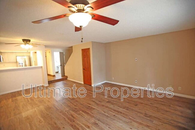 Building Photo - 2201 W Union Hills Dr