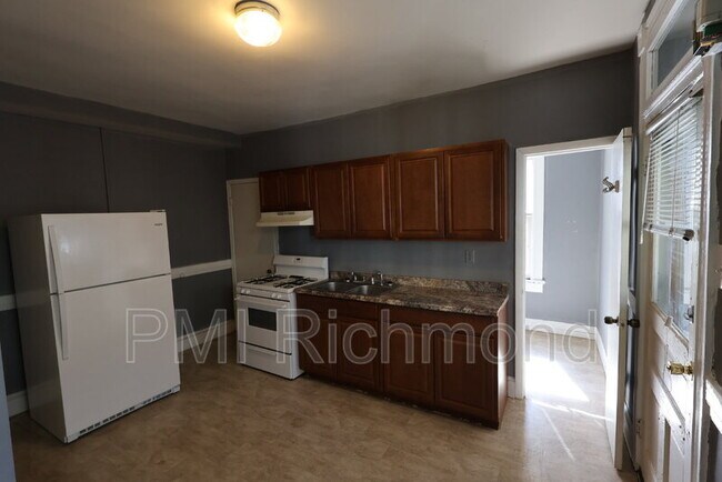 Foto del edificio - 3505 E Marshall St