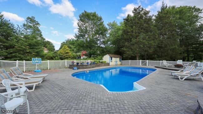 Foto del edificio - 158 Mountainview Rd