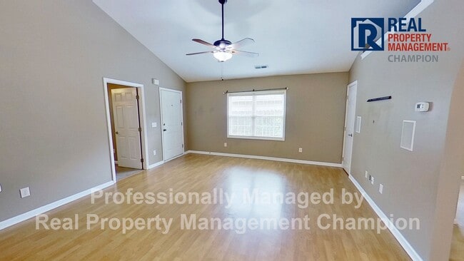 Building Photo - 811 Grathwol Dr