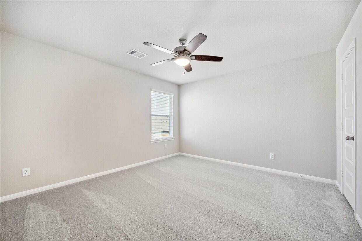 Foto del edificio - 715 Gavin Walker Dr