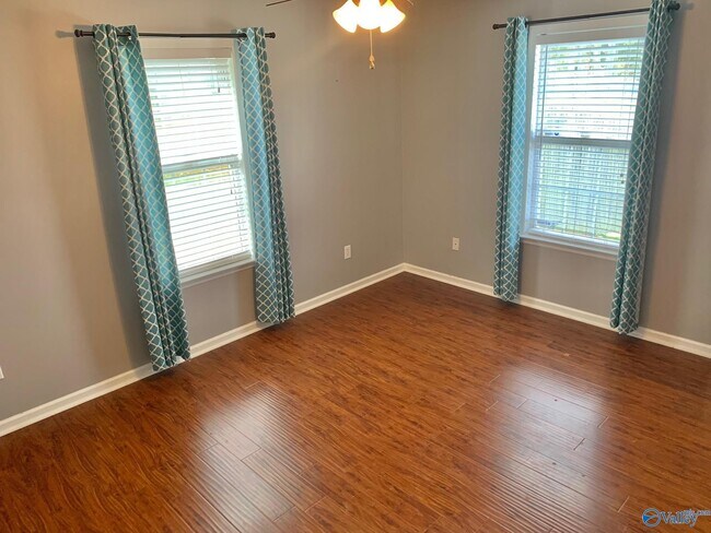 Foto del edificio - 102 Zelkova Ct