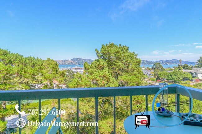 Foto del edificio - Sausalito living in this 2bd/2ba hillside ...