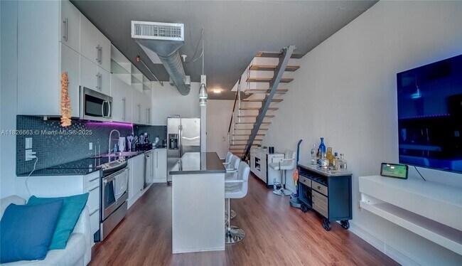 Foto del edificio - 690 SW 1st Ct