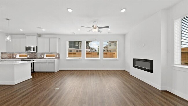 Building Photo - 1320 Shaded Rock Dr