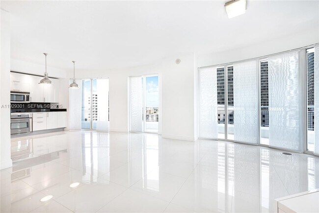 Foto del edificio - 60 SW 13th St