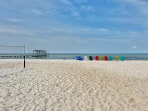 Building Photo - 4321 Sunset Beach Blvd