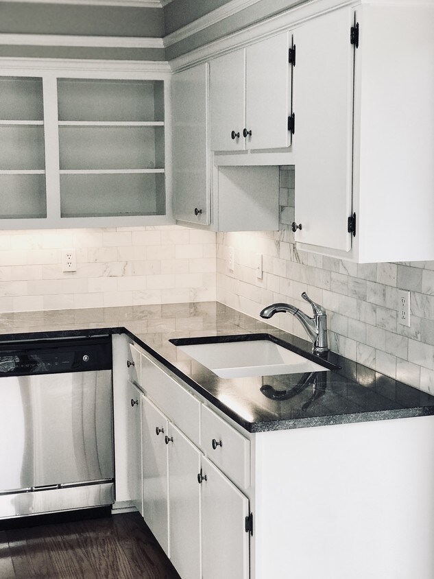 232 Hillsboro Pl, Nashville, TN 37215 Condo for Rent in Nashville, TN