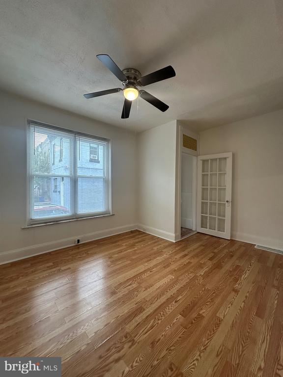 Foto del edificio - 1617 Cantrell St