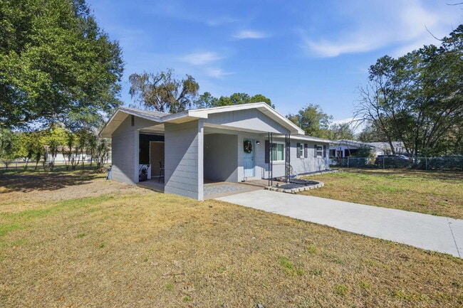 Foto del edificio - Cozy, fenced 2BR, 1.5BA in NE