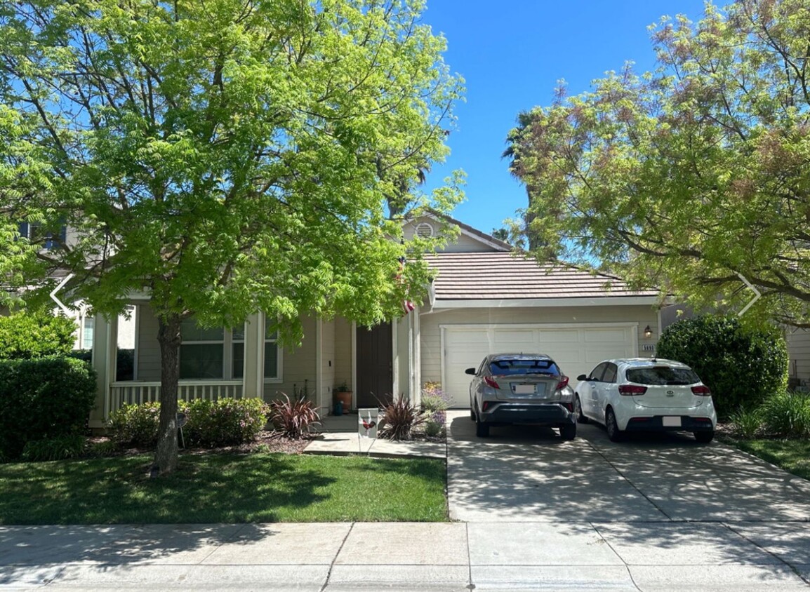 Foto principal - North Natomas Home 3 Bed 2 Bath w/ 2 Car G...