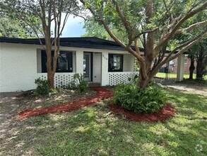Building Photo - 814 Agnes Dr