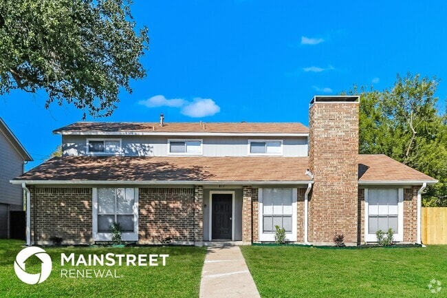 Building Photo - 817 Barcelona Cir