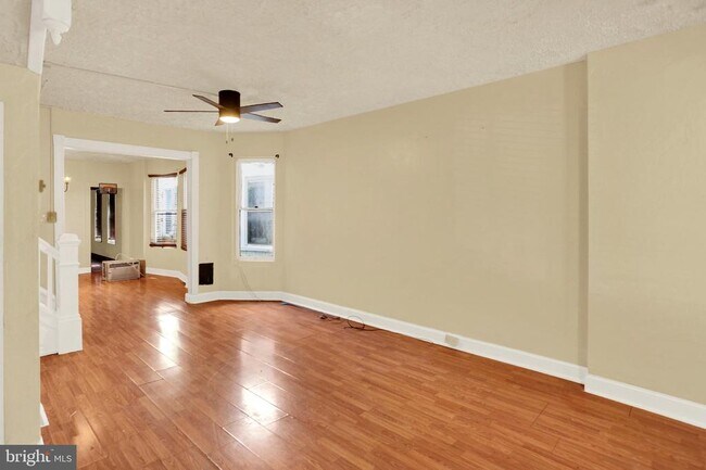 Building Photo - 234 W Douglass St