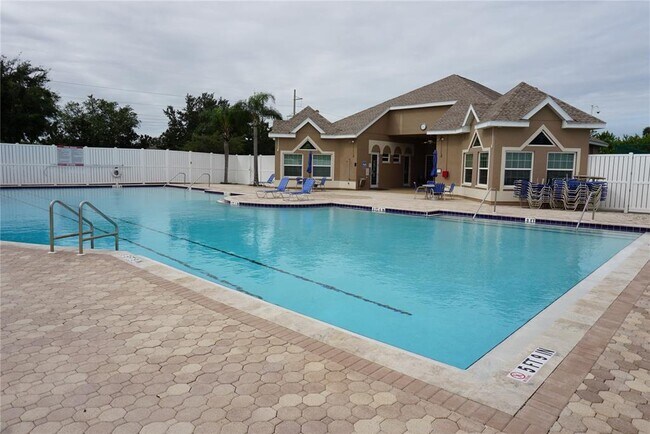 Foto del edificio - 6622 Rock Bridge Ln