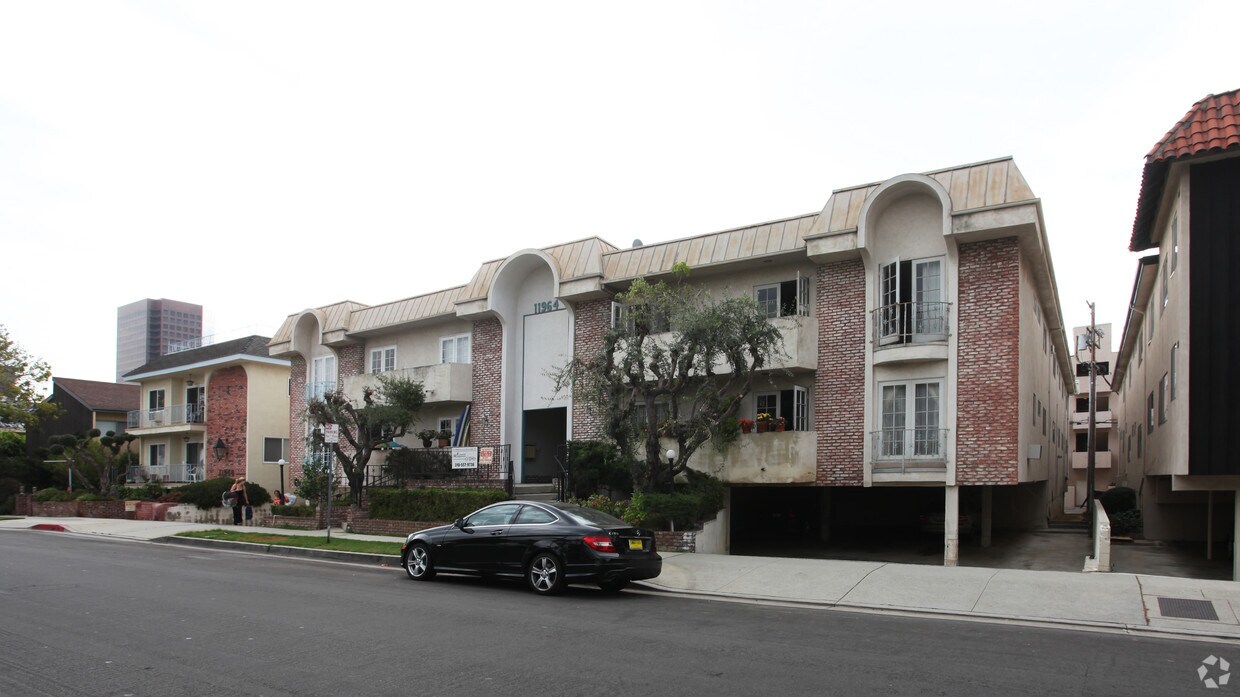11964 Kiowa Ave, Los Angeles, CA 90049 Apartments in Los Angeles, CA