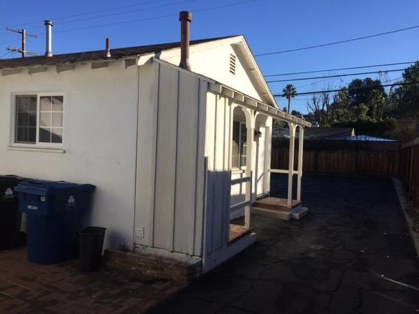 Primary Photo - 4850 Topanga Canyon Blvd