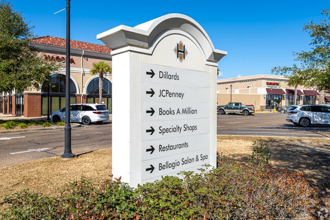 Plan a shopping trip at Hammond Square.