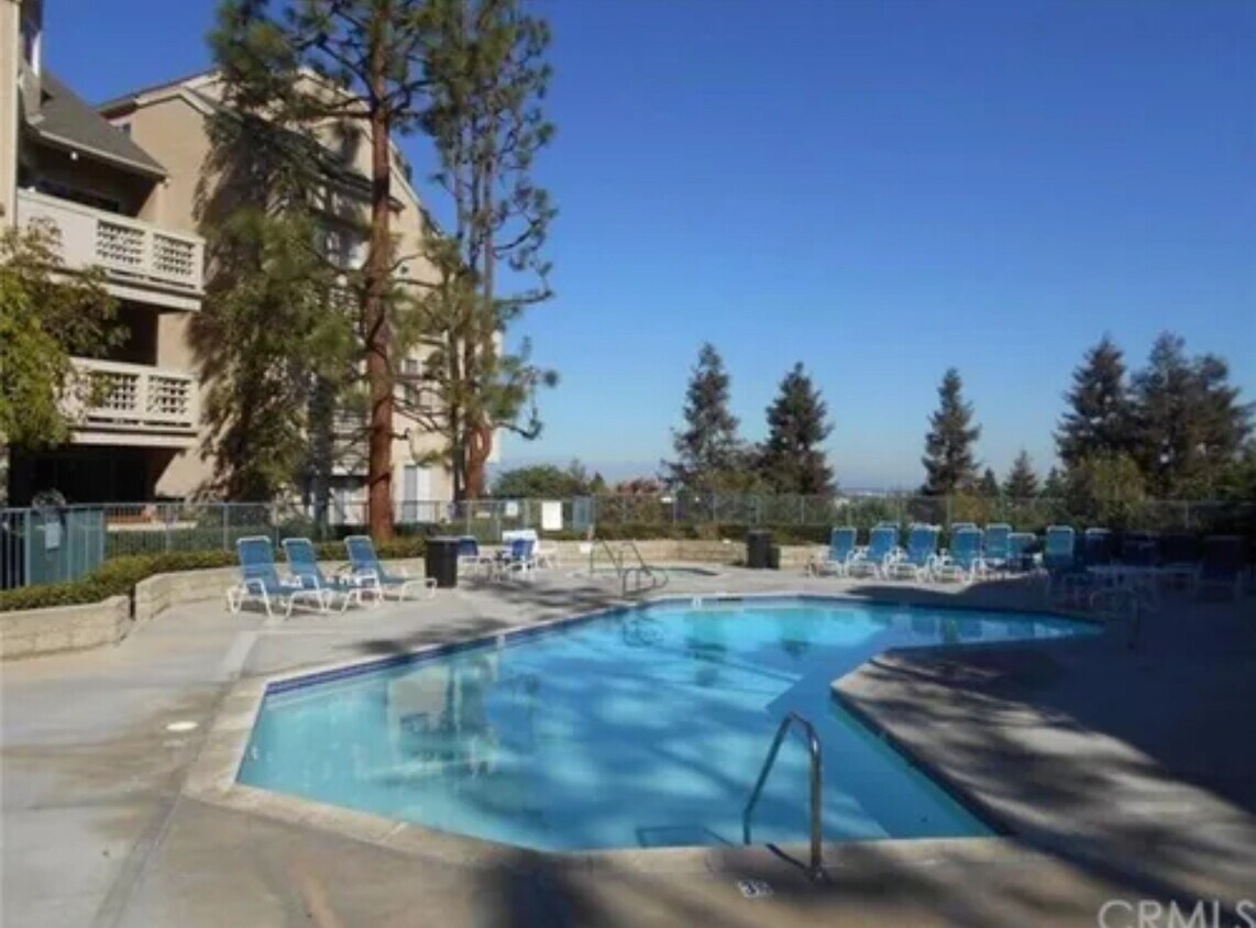 Primary Photo - 1360 W Capitol Dr